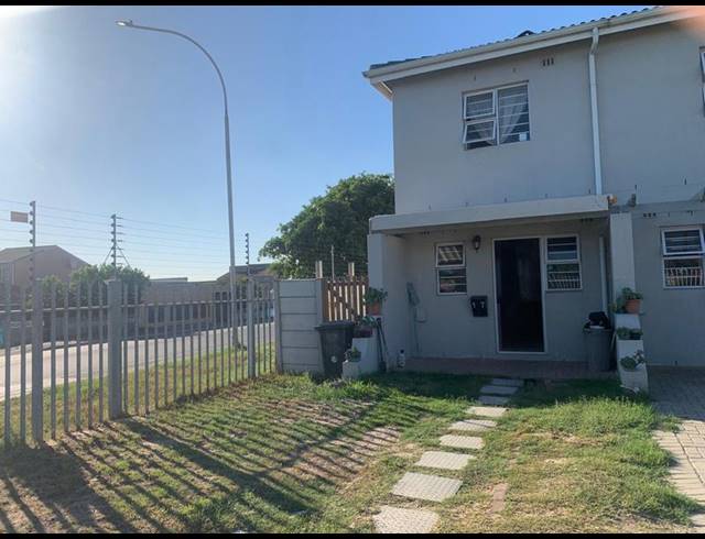 2 BEDROOM HOUSE FOR SALE IN SILVERSANDS